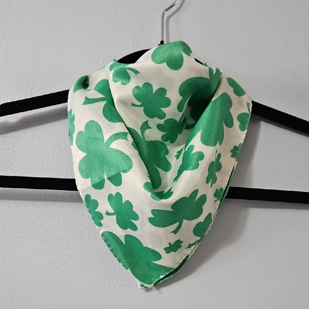 Green Clover Square Bandana Scarf  19.5x19.5